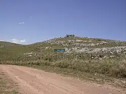 Vrchol Cerro Catedral nedaleko prašné cesty Ruta 109