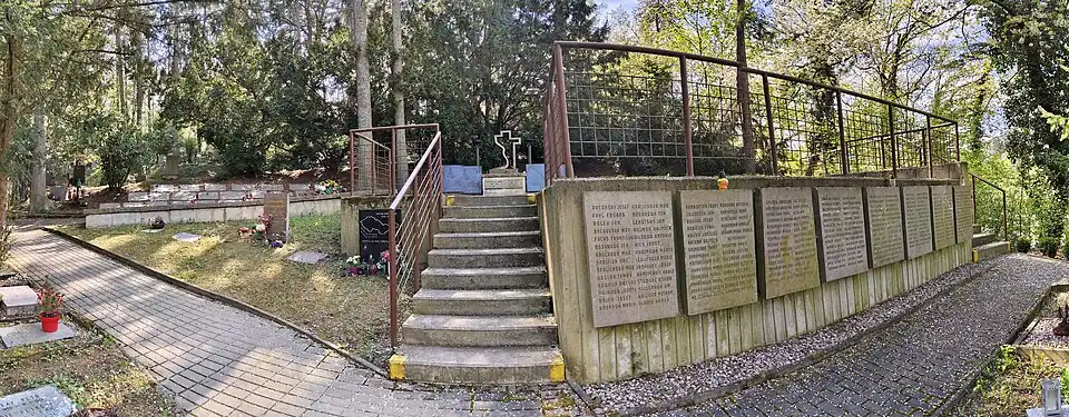 Celkový panoramatický pohled na Čestné pohřebiště politických vězňů