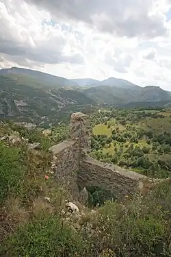 zřícenina hradu Rougon