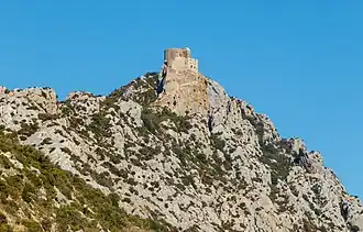 Hrad na vysokém ostrohu