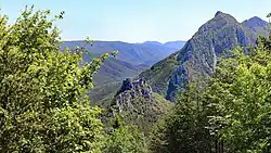 pohledy na hrad Puilaurens