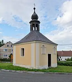 Chapel of Virgin Mary in Vahaneč (8486).jpg