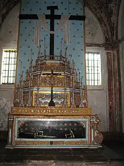 Kaple Zázračného kříže s kenotafem Františka Xaverského