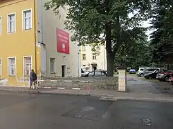 Areál charity z Dubické ulice