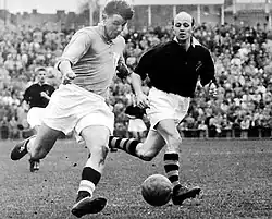 Charles Gustafsson (vlevo) a protihráč Bruno Nyberg