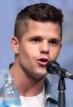 Charlie Carver (20. července 2017)