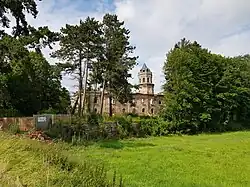 Ruina zámku ve Veselí