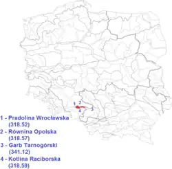 Chełm (červeně) a jeho okolní mezoregiony 1 až 4.