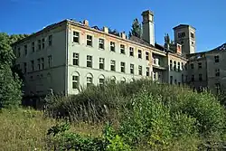 Chátrající klášter Milosrdných sester v Chebu v roce 2013