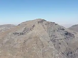 Pohled z Halgurdu na jihozápadní svahy Cheekha Daru