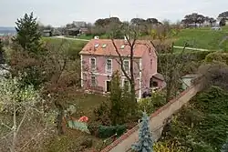 Vila v Chelčického ulici čp. 45 v Praze na Žižkově, kde Kamilla Neumannová žila