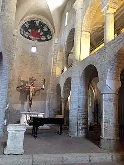 Santa Eufemia, vnitřek