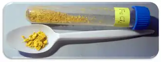 Prášková žlutá forma