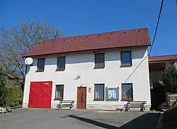 Obecní úřad v části Chlum