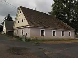 Chocenice, zemědělský dvůr čp.3.jpg