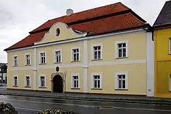 Chodová Planá Renthaus květen 2019.jpg