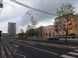 Ulice Palackého v Chomutově, nalevo Hotel Armabeton