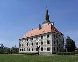 Chropyne01 zamek.JPG