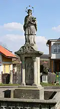 Socha svatého Jana Nepomuckého na návsi