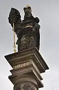 Detail sloupu se sochou svatého Václava v Chrudimi