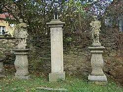 Chudenice - sochy sv. Jana a Pavla.jpg