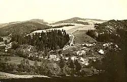Celkový pohled na Chudobín od Bořiny z roku 1930