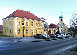 Fara a kostel Povýšení svatého Kříže