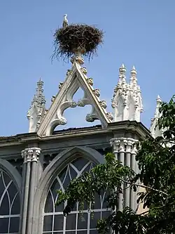 Čapí hnízdo na Královském skleníku poblíž statku Margarìa