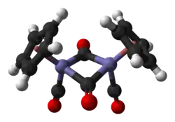 Model molekuly cis izomeru