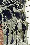 Sochy atlantů na portálech pražského Clam-Gallasova paláce