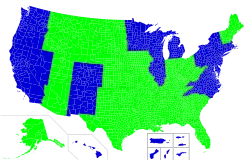 Mapa USA zobrazující aktuální stav možnosti obyvatel USA skrytě nosit zbraň dle jednotlivých okresů, včetně barevné legendy