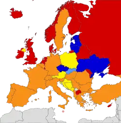 Mapa států Evropy rozlišených barevně dle možnosti obyvatel získat povolení pro skryté nošení zbraně, včetně barevné legendy