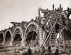 Construcción del Puente de los Franceses