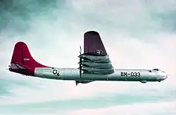 Jiný exemplář bombardéru B-36 od stejné letecké jednotky (7. bombardovací křídlo) v roce 1949