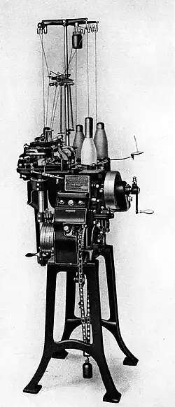 Tzv. punčochový automat z roku 1930