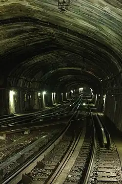 Tunel linky 7 u stanice Château-Landon