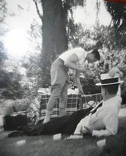 Piknik, Robert Denning a Charles Gibson