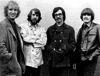 Creedence Clearwater Revival v roce 1968. Zleva: Tom Fogerty, Doug Clifford, Stu Cook a John Fogerty.