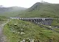 Hráz přečerpávací elektrárny Cruachan