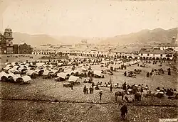 Trh na hlavním náměstí v Cuscu mezi lety 1898 a 1899
