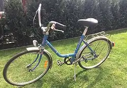 Dámské městské kolo Liberta s nízkým rámem, 2. polovina 80. let