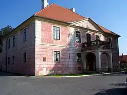 Děkanství (Holohlavy).jpg