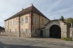 Děkanství v Neveklově.jpg