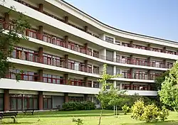 Dominantní část dětské nemocnice v Brně – lůžkový pavilon B