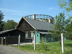 Roubený dům čp. 116 v bývalé dělnické kolonii Starý Borek v Třinci