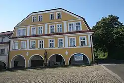 Dům čp. 116, Rýchorské náměstí v Žacléři.JPG