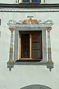 Věžní č.p. 61, Detail výzdoby okna 1. patra směrem do Křišťanovi ulice