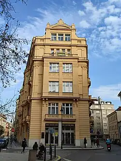 Dům Dlouhá 16-18, Masná 1