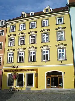 Dům_Ecků,_nám._Jiřího_z_Poděbrad_510-9,_Cheb.JPG