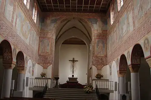 Interiér kláštera Panny Marie a svatého Marka